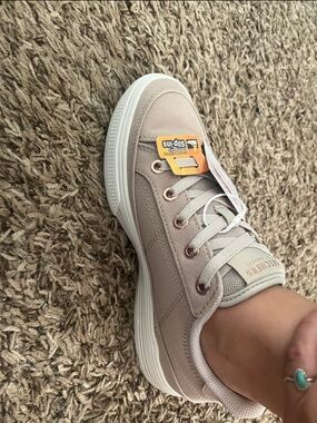 Women's Casual Low-Top Sneakers in Light Taupe